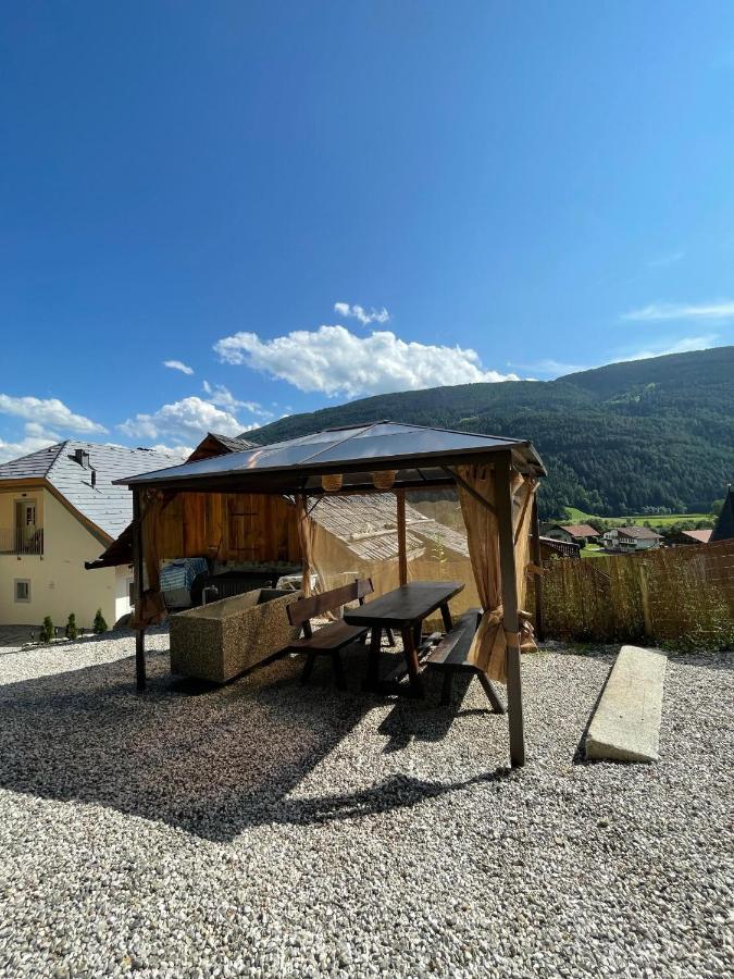 Apartments, Guest House & Historic Chalet Neuhaus San Sigismondo Exterior photo