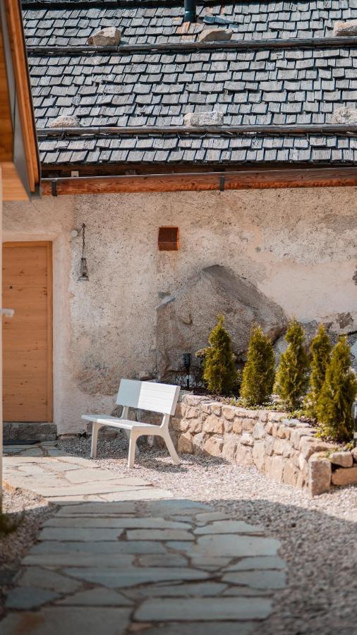 Apartments, Guest House & Historic Chalet Neuhaus San Sigismondo Exterior photo
